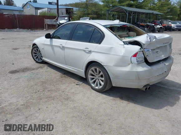2011 BMW 3 Series 328i xDrive with VIN WBAPK7C54BF195252, listed as a IAAI auction lot 42056005 with 101,645 mi miles. Bid and sale history available at carsss.com. Image 3.
