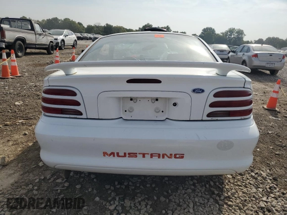 1995 Ford Mustang with VIN 1FALP4046SF222597, listed as a Copart auction lot 68435454 with 44,186 mi miles and Salvage Title. Bid and sale history available at carsss.com. Image 6.