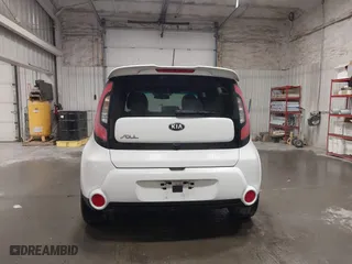 2015 Kia Soul ! with VIN KNDJX3A53F7184832, listed as a IAAI auction lot 42042994 with 72,216 mi miles. Bid and sale history available at carsss.com. Image 17.