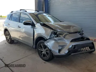 2018 Toyota RAV4 XLE z VIN JTMWFREV5JD119660, wystawiony jako Copart lot #54597425 z przebiegiem 46 379 mil mil oraz Szkoda całkowita • Salvage title. Historia ofert i sprzedaży dostępna na DreamBid. Obrazek 4.