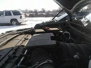 2023 Chevrolet Tahoe Premier с VIN 1GNSKSKD0PR400281, выставлен на аукционе IAAI как лот 41551044 с пробегом 38 070 миль миль и . История ставок и продаж доступна на DreamBid. Изображение 19.