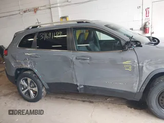 2021 Jeep Cherokee Limited with VIN 1C4PJMDX7MD165682, listed as a IAAI auction lot 39691189 with 47,112 mi miles and . Bid and sale history available at DreamBid. Image 6.