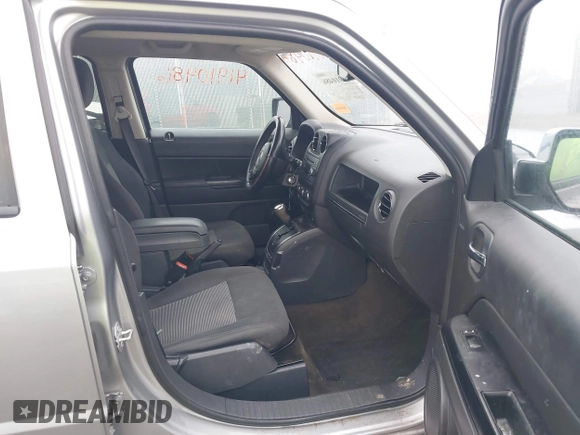 2016 Jeep Patriot Sport with VIN 1C4NJRBB6GD756036, listed as a IAAI auction lot 41910486 with 147,845 mi miles and . Bid and sale history available at carsss.com. Image 5.