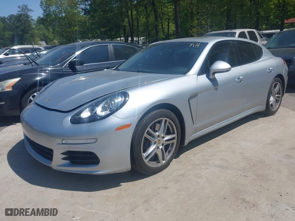 2015 Porsche Panamera 4 with VIN WP0AA2A71FL002422, listed as a IAAI auction lot 42036800 with 86,852 mi miles. Bid and sale history available at carsss.com. Image 17.