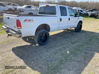 2004 Ford F-350 XL with VIN 1FTSW31P54EB26772, listed as a Copart auction lot 56300325 with 210,944 mi miles and Clean Title. Bid and sale history available at DreamBid. Image 4.
