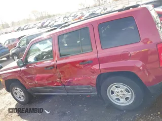 2014 Jeep Patriot Sport with VIN 1C4NJPBA2ED798311, listed as a IAAI auction lot 41893807 with 138,405 mi miles. Bid and sale history available at carsss.com. Image 14.