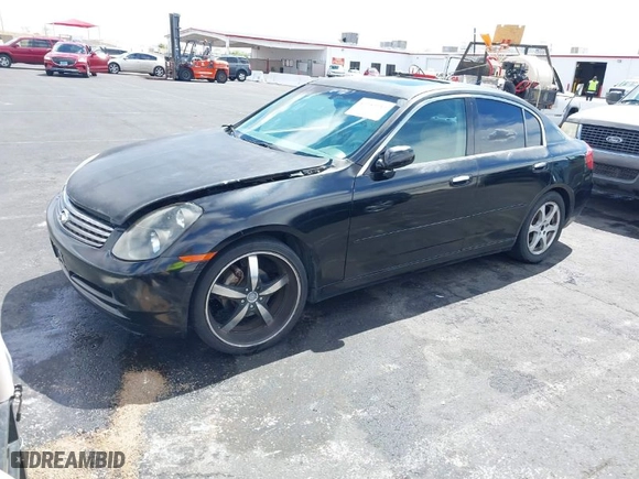 2003 Infiniti G35 Sedan with VIN JNKCV51E73M319199, listed as a IAAI auction lot 41953183 with 182,240 mi miles. Bid and sale history available at carsss.com. Image 2.