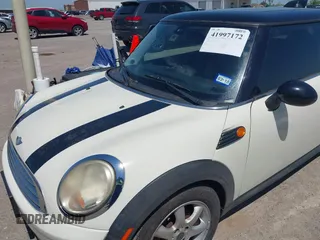 2008 MINI Hardtop with VIN WMWMF33568TT61619, listed as a IAAI auction lot 41997172 with Not Provided miles and . Bid and sale history available at DreamBid. Image 6.