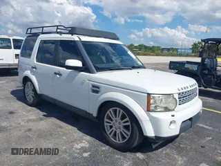 2011 Land Rover LR4 HSE z VIN SALAG2D47BA570625, wystawiony jako IAAI lot #42262798 z przebiegiem 131 107 mil mil oraz . Historia ofert i sprzedaży dostępna na DreamBid. Obrazek 1.