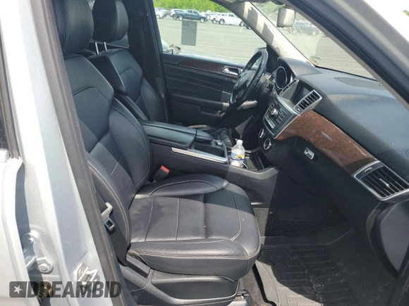 2013 Mercedes-Benz M ML 350 with VIN 4JGDA5HB8DA229135, listed as a Copart auction lot 55538995 with 176,427 mi miles and Clean Title. Bid and sale history available at carsss.com. Image 5.