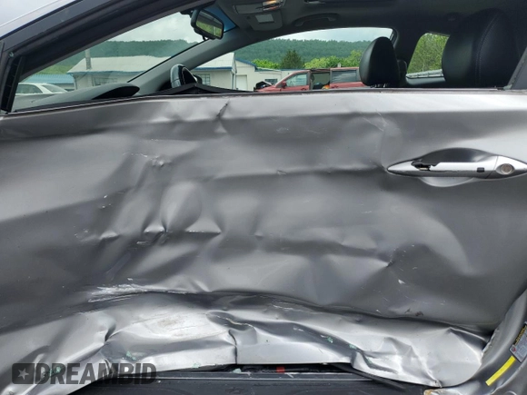 2014 Hyundai Elantra z VIN KMHDH6AH5EU023898, wystawiony jako Copart lot #57201485 z przebiegiem 115 101 mil mil oraz Szkoda całkowita • Salvage title. Historia ofert i sprzedaży dostępna na DreamBid. Obrazek 7.