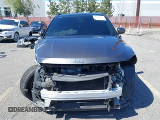 2020 Jeep Compass Altitude with VIN 3C4NJCBB0LT134047, listed as a IAAI auction lot 41806348 with 70,533 mi miles and . Bid and sale history available at carsss.com. Image 13.