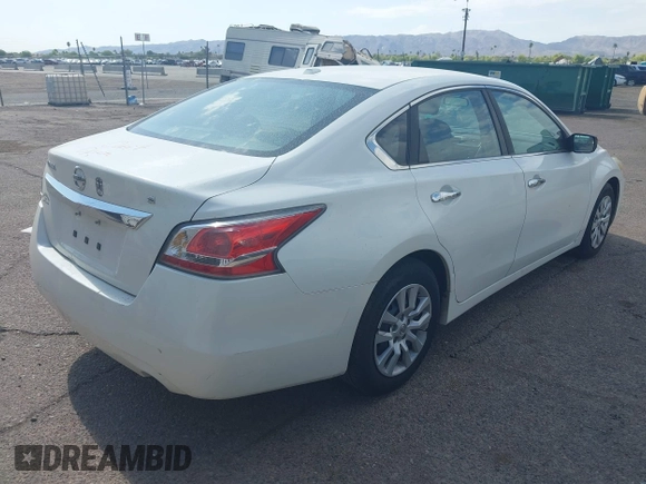 2015 Nissan Altima 2.5 S with VIN 1N4AL3APXFN333090, listed as a IAAI auction lot 41940837 with 173,319 mi miles. Bid and sale history available at carsss.com. Image 4.