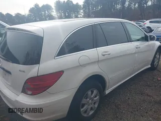 2007 Mercedes-Benz R 3.5L with VIN 4JGCB65E67A053042, listed as a IAAI auction lot 41497759 with 107,104 mi miles. Bid and sale history available at carsss.com. Image 4.