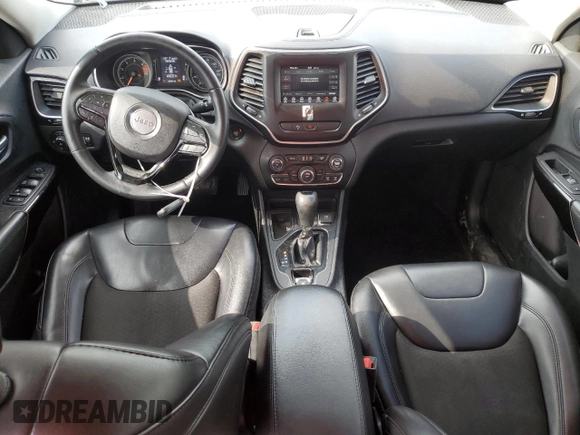 2019 Jeep Cherokee Altitude z VIN 1C4PJLLB7KD286063, wystawiony jako Copart lot #55282685 z przebiegiem 128 660 mil mil oraz Szkoda całkowita • Salvage title. Historia ofert i sprzedaży dostępna na DreamBid. Obrazek 8.