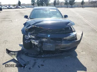 2018 BMW 3 Series 328i z VIN WBA8E9C53GK644586, wystawiony jako Copart lot #57694595 z przebiegiem 127 214 mil mil oraz Szkoda całkowita • Salvage title. Historia ofert i sprzedaży dostępna na DreamBid. Obrazek 5.