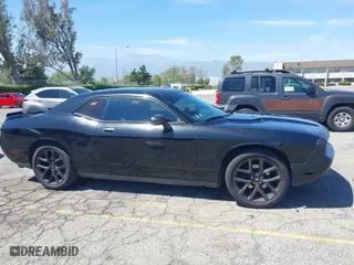 2010 Dodge Challenger SE with VIN 2B3CJ4DV0AH323373, listed as a IAAI auction lot 42081412 with 199,977 mi miles. Bid and sale history available at carsss.com. Image 13.