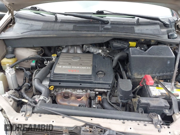 2002 Toyota Sienna LE with VIN 4T3ZF13C92U469670, listed as a IAAI auction lot 42141259 with 222,299 mi miles and . Bid and sale history available at DreamBid. Image 10.