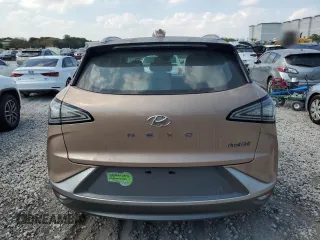 2020 Hyundai NEXO Limited z VIN KM8J84A69LU007979, wystawiony jako Copart lot #53657845 z przebiegiem 21 733 mil mil oraz Szkoda całkowita • Salvage title. Historia ofert i sprzedaży dostępna na DreamBid. Obrazek 6.