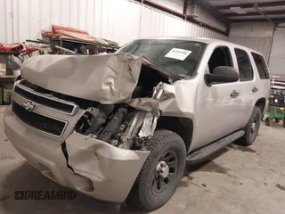 2008 Chevrolet Tahoe Special Service with VIN 1GNFK03078R203773, listed as a IAAI auction lot 41343306 with 165,796 mi miles. Bid and sale history available at carsss.com. Image 2.