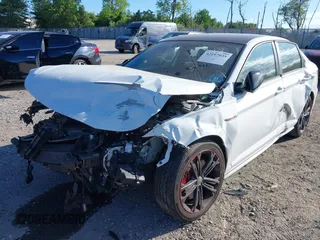 2019 Volkswagen Jetta GLI S z VIN 3VW6T7BU9KM177332, wystawiony jako IAAI lot #42197935 z przebiegiem 93 449 mil mil oraz . Historia ofert i sprzedaży dostępna na DreamBid. Obrazek 6.