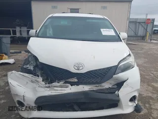 2015 Toyota Sienna SE with VIN 5TDXK3DC7FS599287, listed as a IAAI auction lot 41565671 with 111,626 mi miles. Bid and sale history available at carsss.com. Image 12.