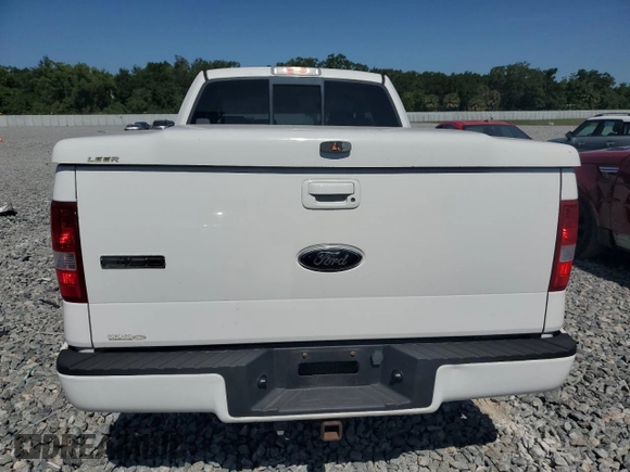 2007 Ford F-150 XL z VIN 1FTPX12V67KC43514, wystawiony jako Copart lot #57226735 z przebiegiem 111 993 mil mil oraz Czysty tytuł • Clean title. Historia ofert i sprzedaży dostępna na DreamBid. Obrazek 6.