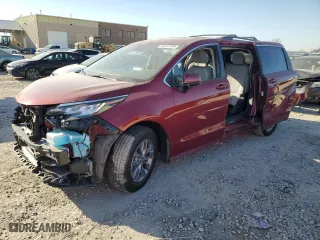 2023 Toyota Sienna LE with VIN 5TDKRKEC2PS179209, listed as a Copart auction lot 84423134 with 26,958 mi miles and Salvage Title. Bid and sale history available at carsss.com. Image 1.