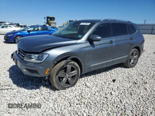 2020 Volkswagen Tiguan SE with VIN 3VV2B7AX7LM168535, listed as a Copart auction lot 47610945 with 75,882 mi miles and Salvage Title. Bid and sale history available at DreamBid. Image 1.