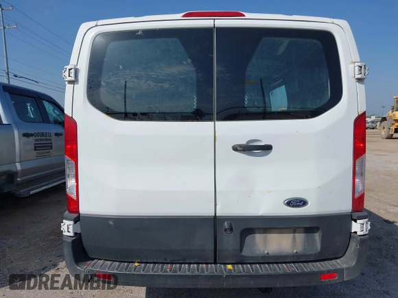2018 Ford Transit with VIN 1FTYR1YM7JKA63317, listed as a IAAI auction lot 42216955 with 220,502 mi miles and . Bid and sale history available at carsss.com. Image 16.