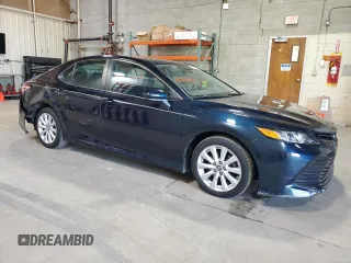 2020 Toyota Camry LE with VIN 4T1C11AK0LU899029, listed as a Copart auction lot 54781605 with 71,555 mi miles and Clean Title. Bid and sale history available at carsss.com. Image 4.