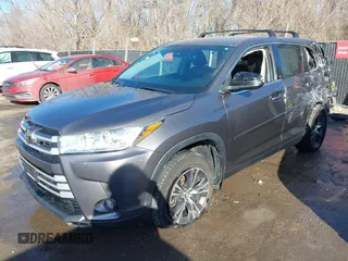 2019 Toyota Highlander LE with VIN 5TDBZRFH7KS978415, listed as a IAAI auction lot 41653130 with 101,245 mi miles and . Bid and sale history available at DreamBid. Image 19.