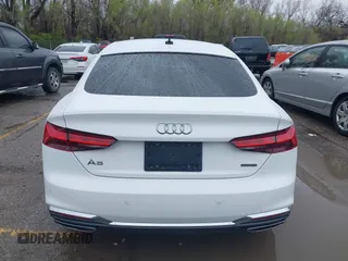 2022 Audi A5 Sportback S line Premium Plus z VIN WAUFACF57NA033636, wystawiony jako IAAI lot #41947545 z przebiegiem 75 797 mil mil oraz . Historia ofert i sprzedaży dostępna na DreamBid. Obrazek 17.