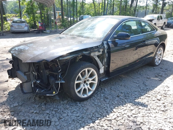 2012 Audi A5 Premium с VIN WAUCFAFR5CA000501, выставлен на аукционе IAAI как лот 42551730 с пробегом 52 924 миль миль и . История ставок и продаж доступна на DreamBid. Изображение 2.