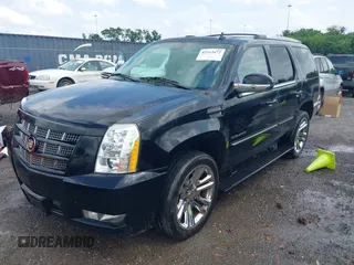 2013 Cadillac Escalade Premium z VIN 1GYS3CEF1DR346987, wystawiony jako IAAI lot #42312672 z przebiegiem 212 198 mil mil oraz . Historia ofert i sprzedaży dostępna na DreamBid. Obrazek 2.