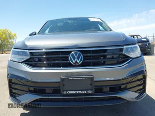 2022 Volkswagen Tiguan SE R-Line Black with VIN 3VV8B7AX4NM154637, listed as a IAAI auction lot 42058531 with 39,597 mi miles and . Bid and sale history available at DreamBid. Image 13.