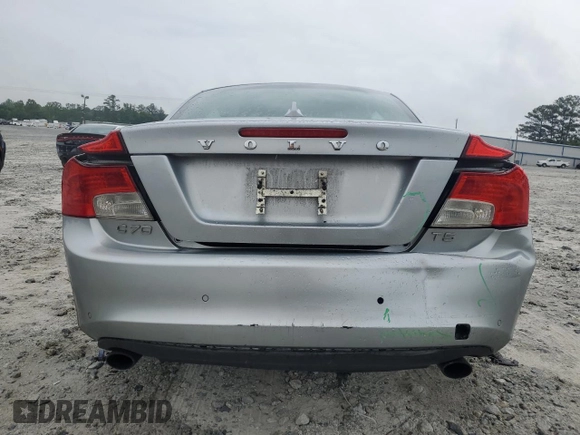 2011 Volvo C70 z VIN YV1672MC7BJ116079, wystawiony jako Copart lot #54872745 z przebiegiem 100 464 mil mil oraz Szkoda całkowita • Salvage title. Historia ofert i sprzedaży dostępna na DreamBid. Obrazek 6.