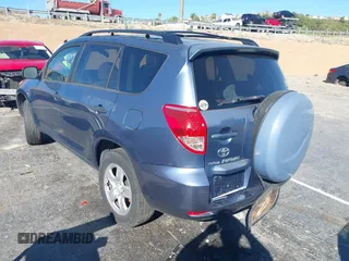 2008 Toyota RAV4 with VIN JTMZD35V685098709, listed as a IAAI auction lot 41402372 with 144,968 mi miles. Bid and sale history available at carsss.com. Image 3.