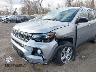 2023 Jeep Compass Latitude with VIN 3C4NJDBN7PT532099, listed as a IAAI auction lot 41485624 with 10,564 mi miles and . Bid and sale history available at DreamBid. Image 6.