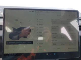 2024 Tesla Model 3 z VIN 5YJ3E1EA6RF864393, wystawiony jako Copart lot #41414425 z przebiegiem 1 529 mil mil oraz Szkoda całkowita • Salvage title. Historia ofert i sprzedaży dostępna na DreamBid. Obrazek 9.