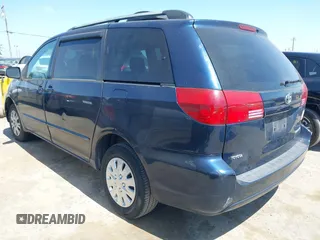 2005 Toyota Sienna CE with VIN 5TDZA23CX5S335924, listed as a IAAI auction lot 42057444 with 184,342 mi miles. Bid and sale history available at carsss.com. Image 3.
