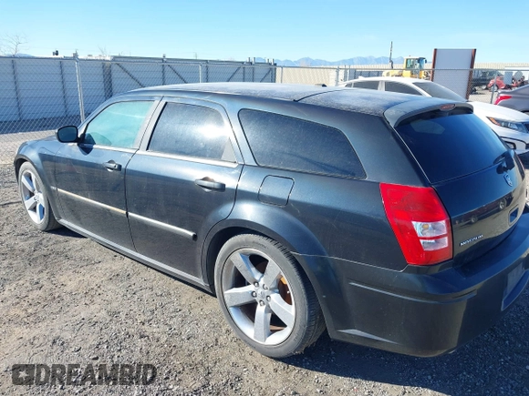 2007 Dodge Magnum R/T z VIN 2D4GV57247H737215, wystawiony jako IAAI lot #41388776 z przebiegiem 116 326 mil mil oraz . Historia ofert i sprzedaży dostępna na DreamBid. Obrazek 3.