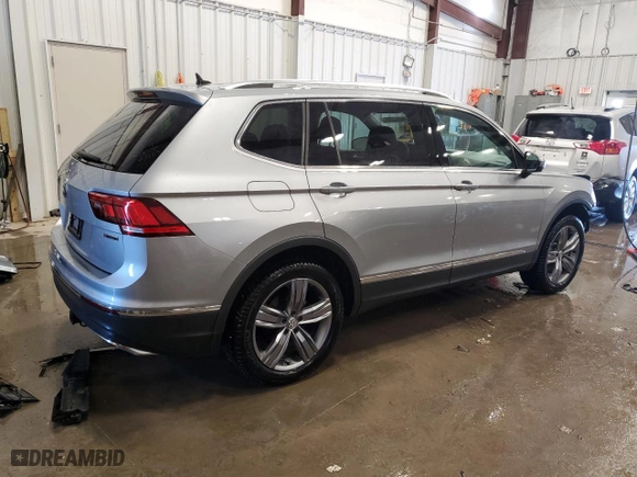 2020 Volkswagen Tiguan SE with VIN 3VV2B7AX8LM021821, listed as a Copart auction lot 44343325 with 69,362 mi miles and Salvage Title. Bid and sale history available at carsss.com. Image 3.