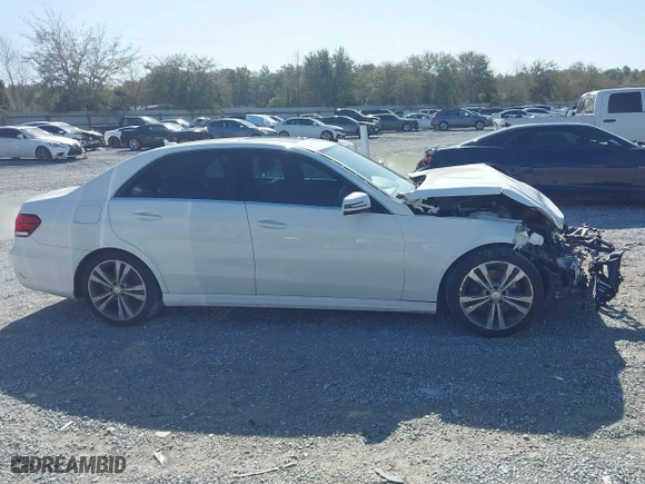 2016 Mercedes-Benz E-Class E 350 Sport with VIN WDDHF5KB2GB232214, listed as a IAAI auction lot 41723156 with 119,157 mi miles. Bid and sale history available at carsss.com. Image 13.