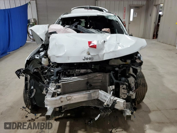 2024 Jeep Compass Latitude with VIN 3C4NJDBN8RT598891, listed as a Copart auction lot 59127935 with Not provided miles and Non repairable. Bid and sale history available at DreamBid. Image 5.