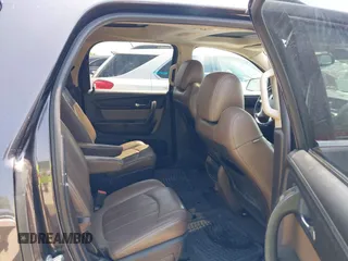 2016 GMC Acadia SLT z VIN 1GKKVSKD1GJ239068, wystawiony jako IAAI lot #42501235 z przebiegiem 141 151 mil mil oraz . Historia ofert i sprzedaży dostępna na DreamBid. Obrazek 8.