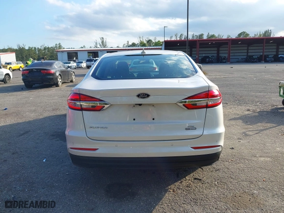 2020 Ford Fusion Hybrid SE with VIN 3FA6P0LU6LR184925, listed as a IAAI auction lot 41328622 with 40,412 mi miles. Bid and sale history available at carsss.com. Image 17.