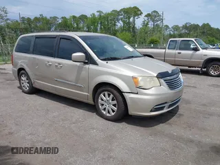 2013 Chrysler Town & Country Touring z VIN 2C4RC1BG9DR509420, wystawiony jako IAAI lot #42208595 z przebiegiem 139 002 mil mil oraz . Historia ofert i sprzedaży dostępna na DreamBid. Obrazek 1.