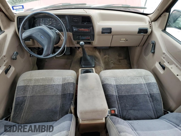 1992 Ford Explorer Eddie Bauer z VIN 1FMDU32X8NUB83368, wystawiony jako Copart lot #70852604 z przebiegiem 660 968 mil mil oraz Szkoda całkowita • Salvage title. Historia ofert i sprzedaży dostępna na DreamBid. Obrazek 8.