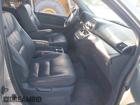 2005 Honda Odyssey EX-L with VIN 5FNRL38645B419566, listed as a IAAI auction lot 42104083 with 255,274 mi miles and . Bid and sale history available at carsss.com. Image 5.
